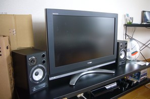 テレビとスピーカー