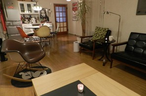 イームズカリモク60リビングルーム