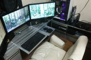 アルミ製自作PCデスク
