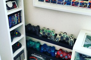 ゲーム棚 1
