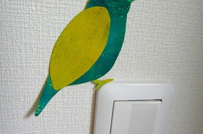 スイッチの端に、1羽